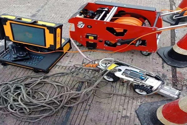 乌伊岭CCTV管道检测机器人