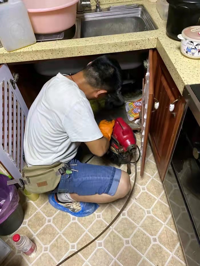 乌伊岭通下水道